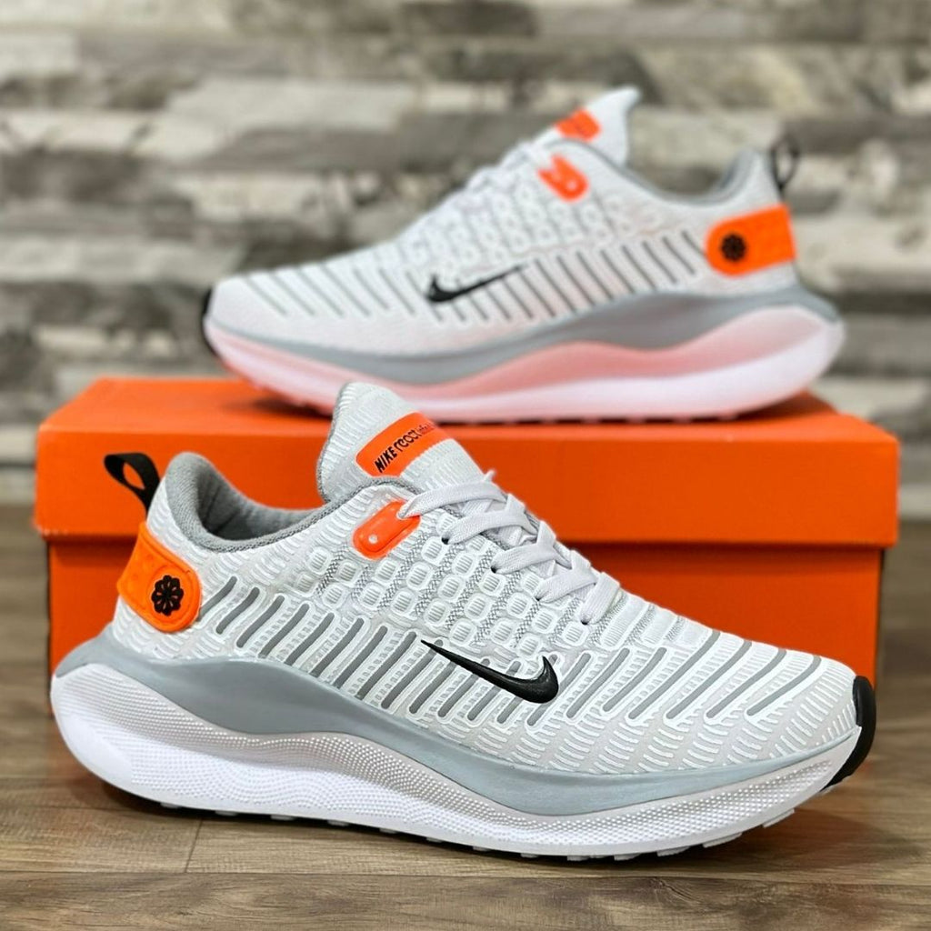 NIKE INFINITY FLY
